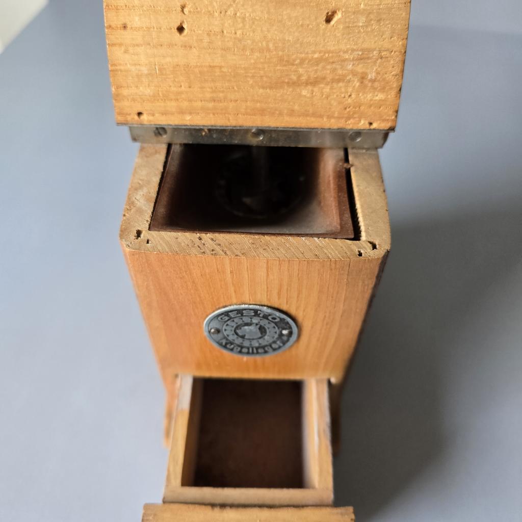 Alte Kaffeemühle - Mokka Mühle Gesto Modell Junior