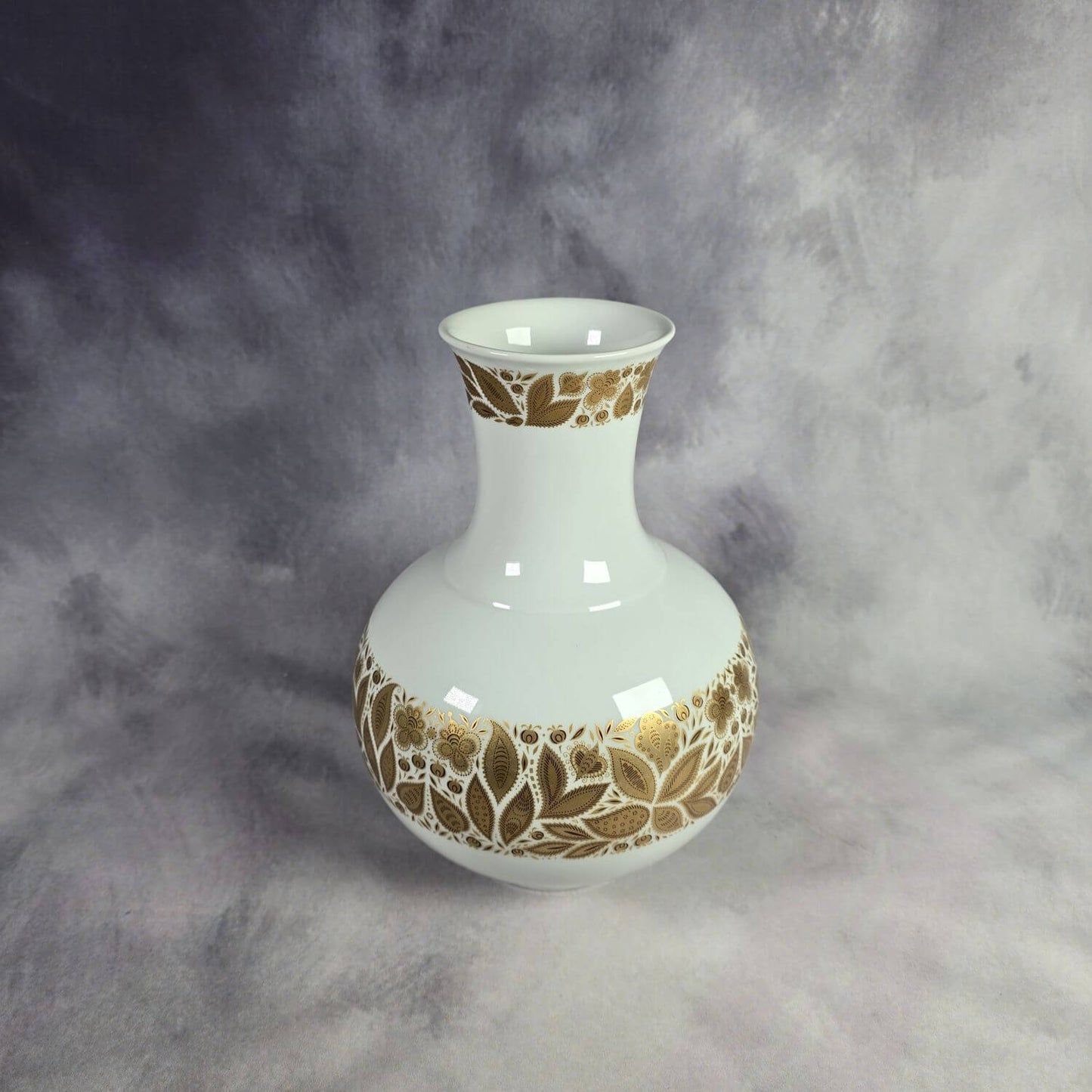 Lorenz Hutschenreuther - Große Vase mit goldenem Dekor