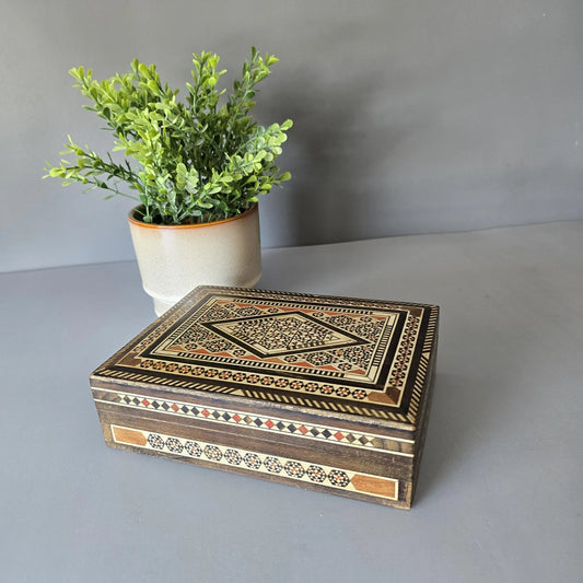 Orientalische Holzdose mit Intarsien - Schatulle aus Holz