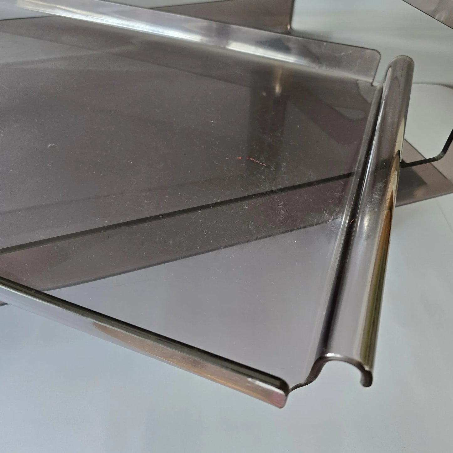 70er Jahre Servierwagen aus Acryl - mit abnehmbarem Tablett