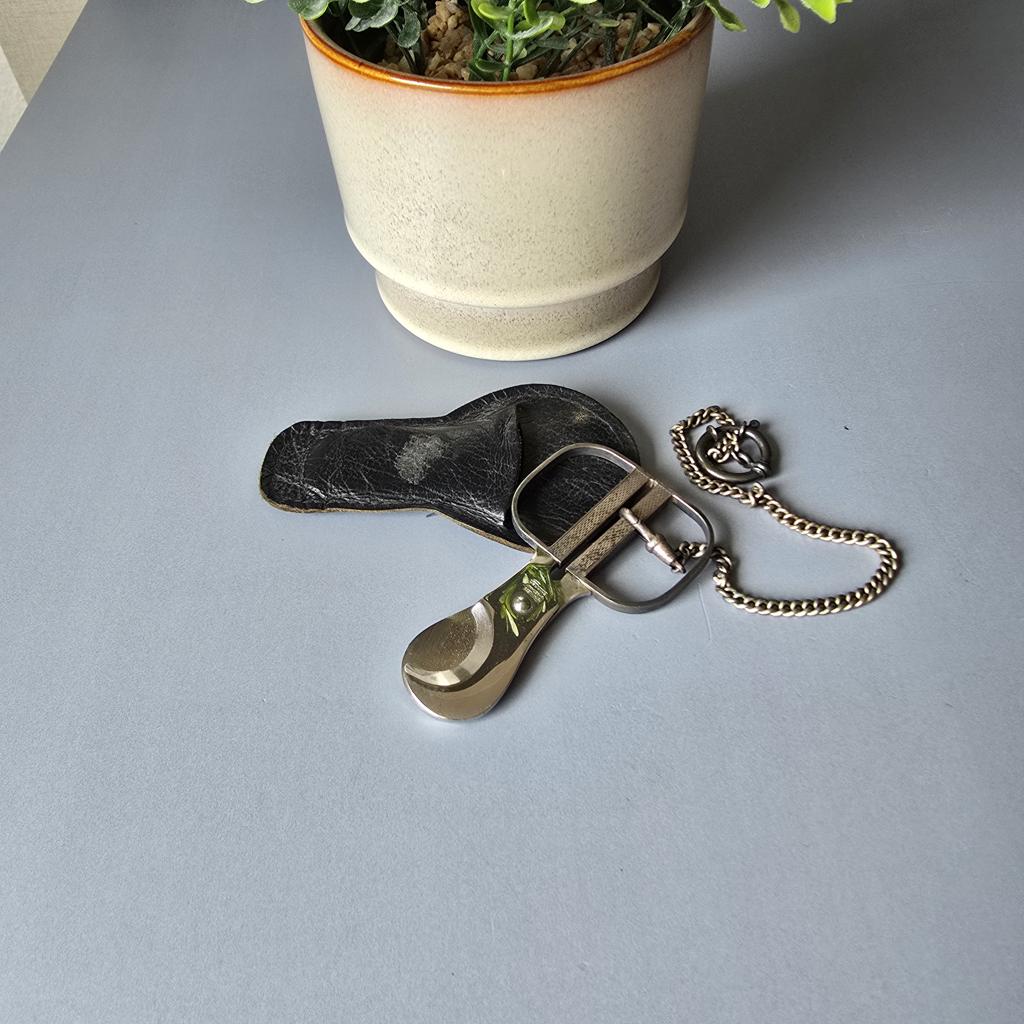 Vintage versilberte Zigarrenschere mit Kette - Solingen