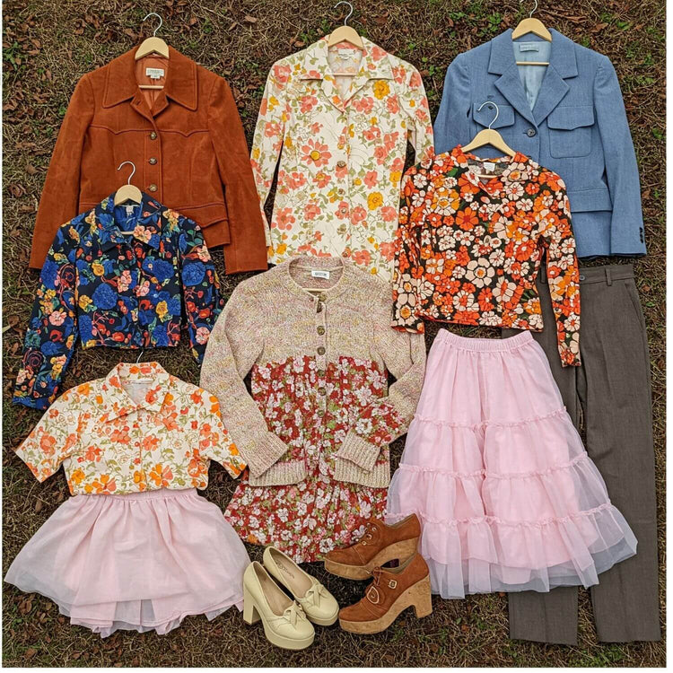 Vintage Jacken, Blusen, Röcke und Schuhe