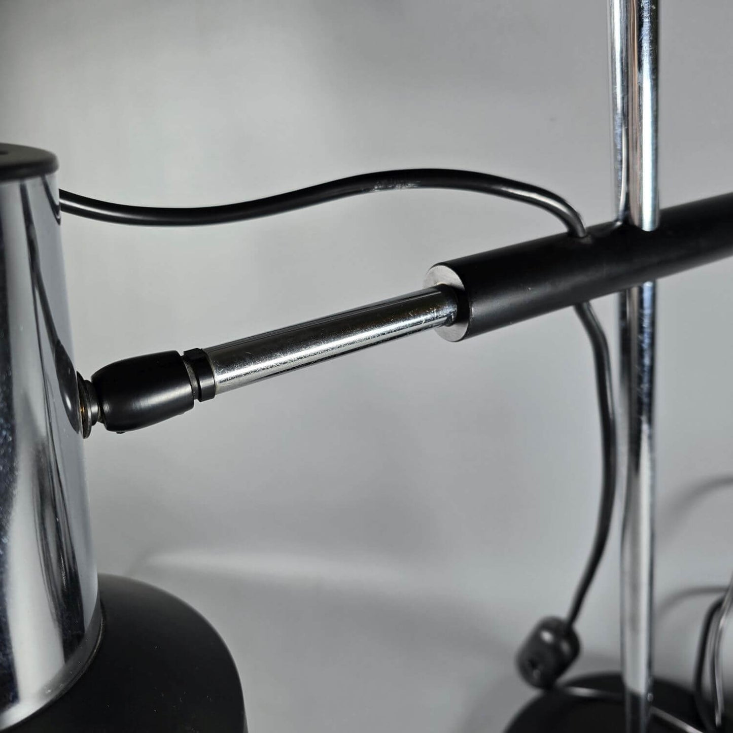 Große 70s Tischlampe - Schreibtischlampe Chrom Schwarz