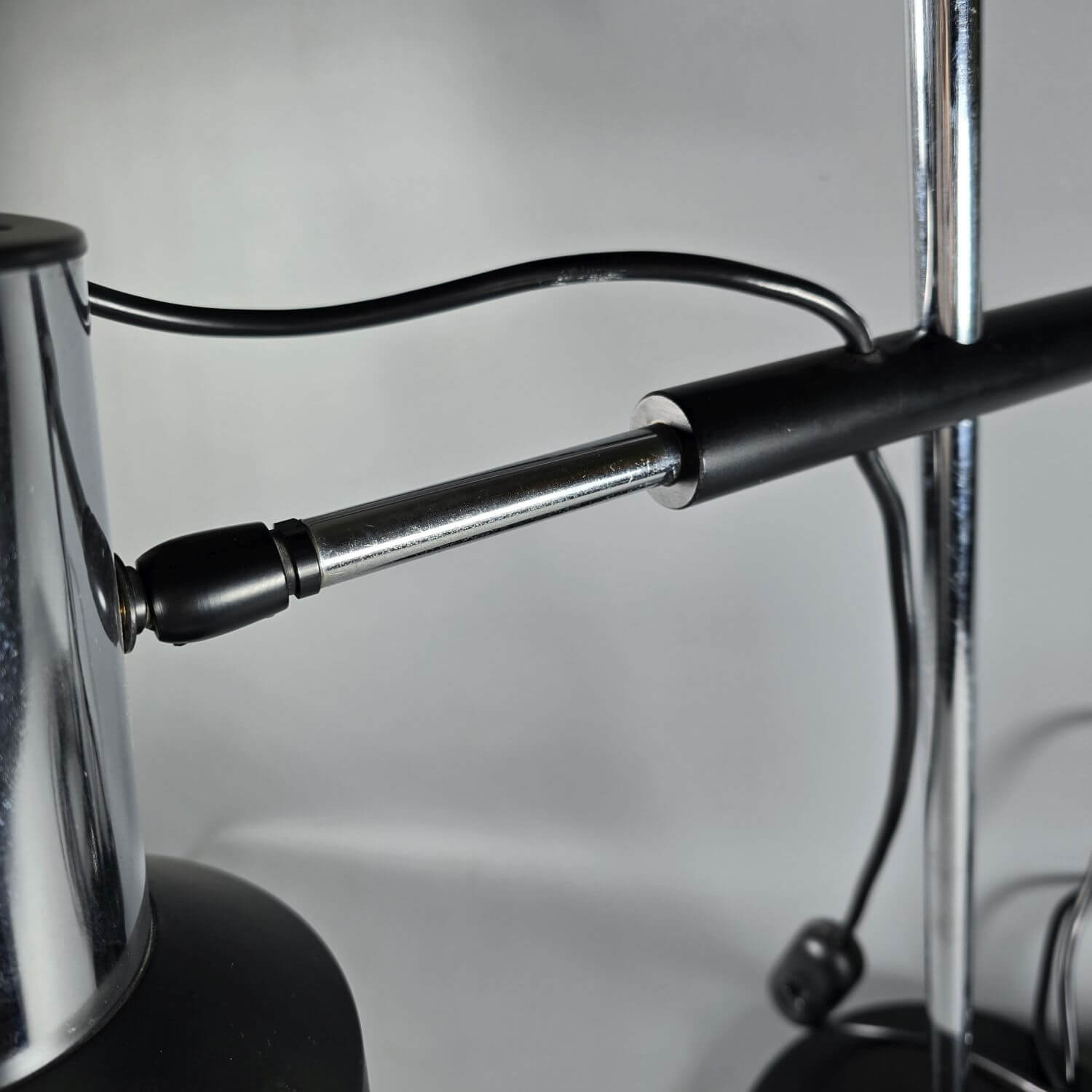 Große 70s Tischlampe - Schreibtischlampe Chrom Schwarz