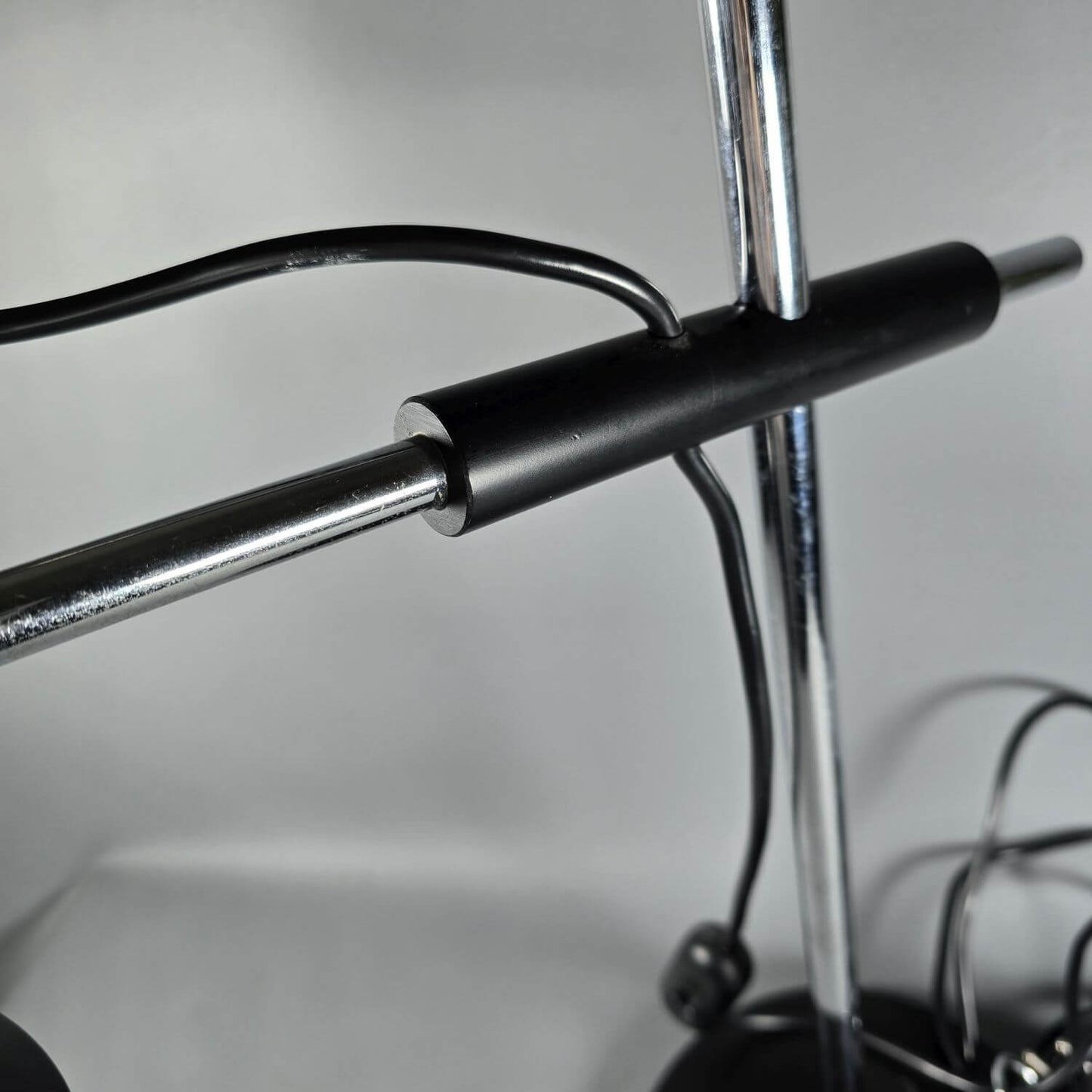 Große 70s Tischlampe - Schreibtischlampe Chrom Schwarz