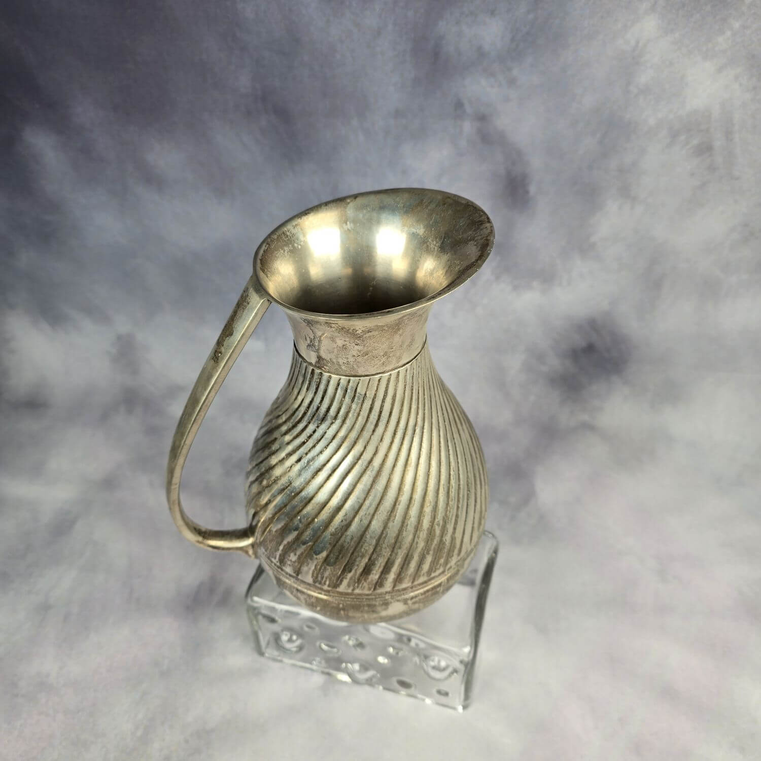 Große versilberte Kanne - Vase