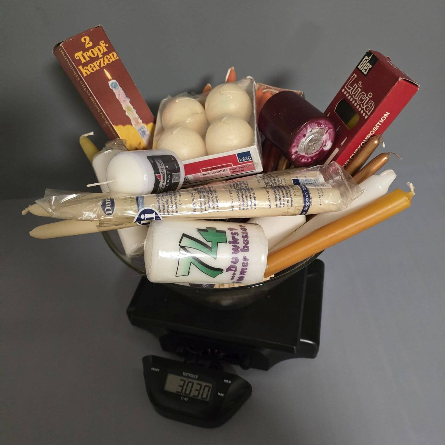 Tasche mit 3 Kilo Kerzen aller Art