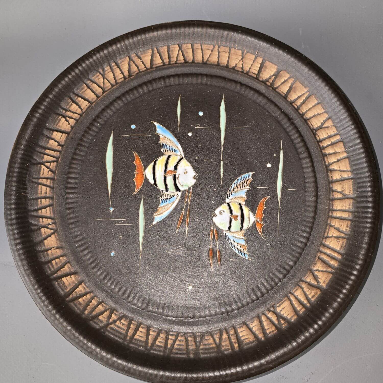 50er Jahre Zierteller mit Fisch Motiv - Hema Keramik - Handarbeit
