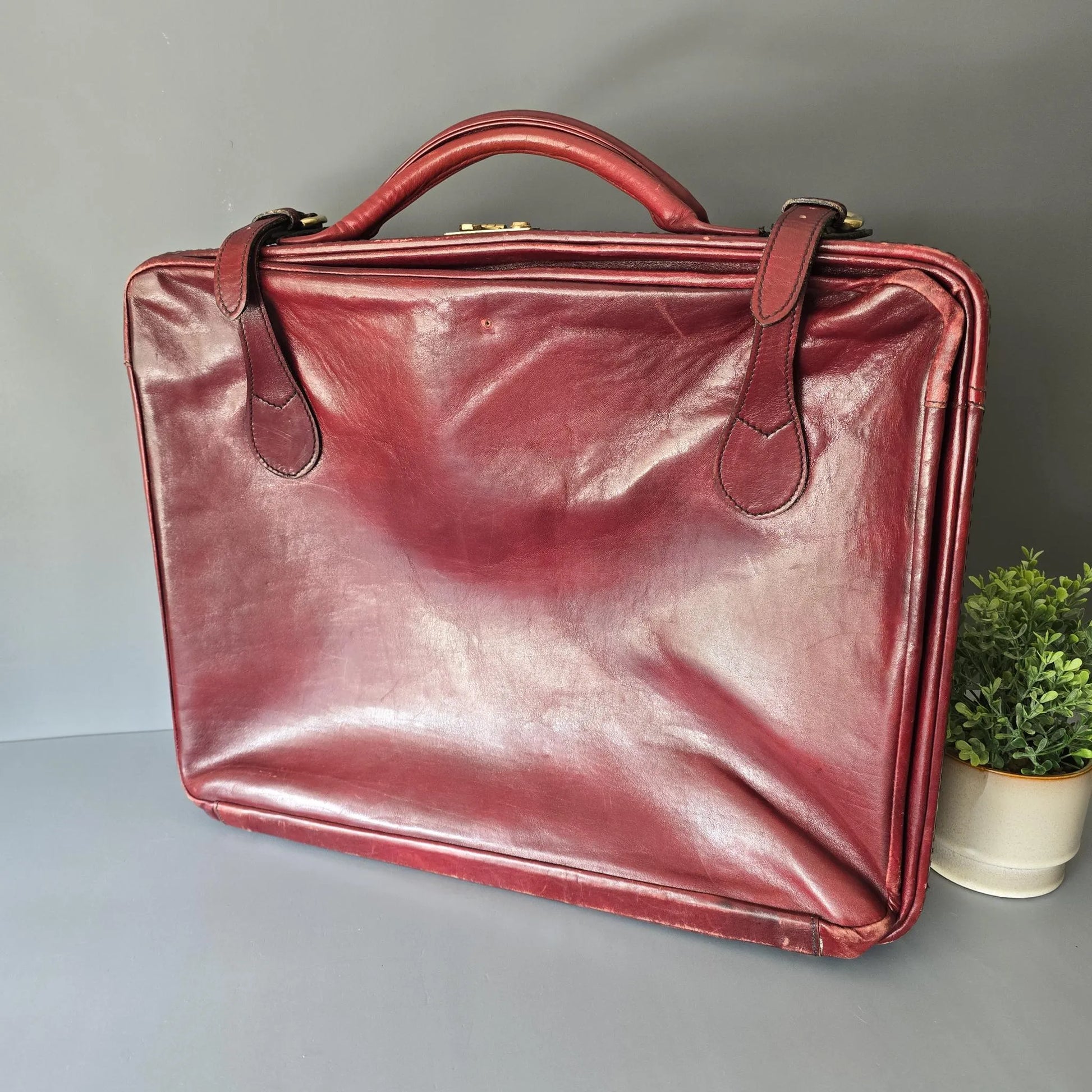 Vintage Koffer Etienne Aigner - bordeaux rotes Leder