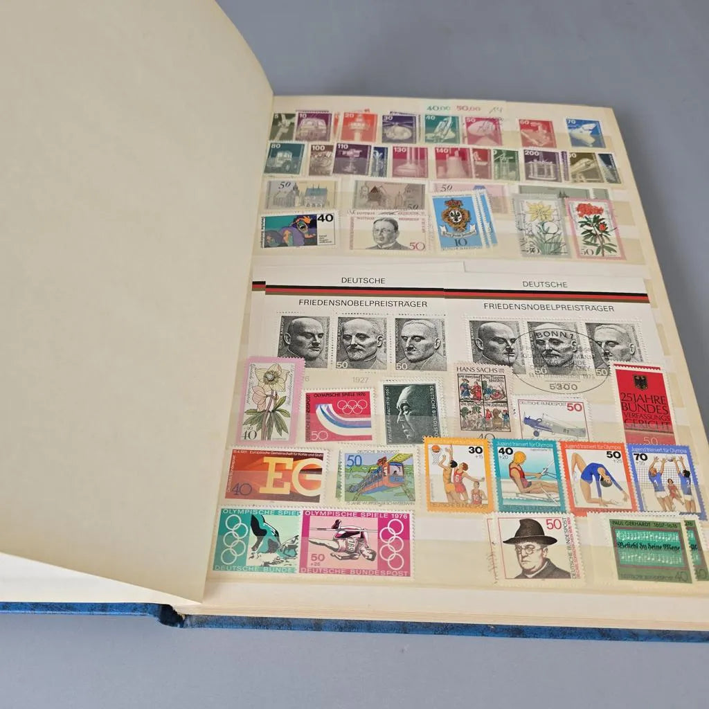 Briefmarken im EInsteckalbum - BRD 1970er -1990er Jahre