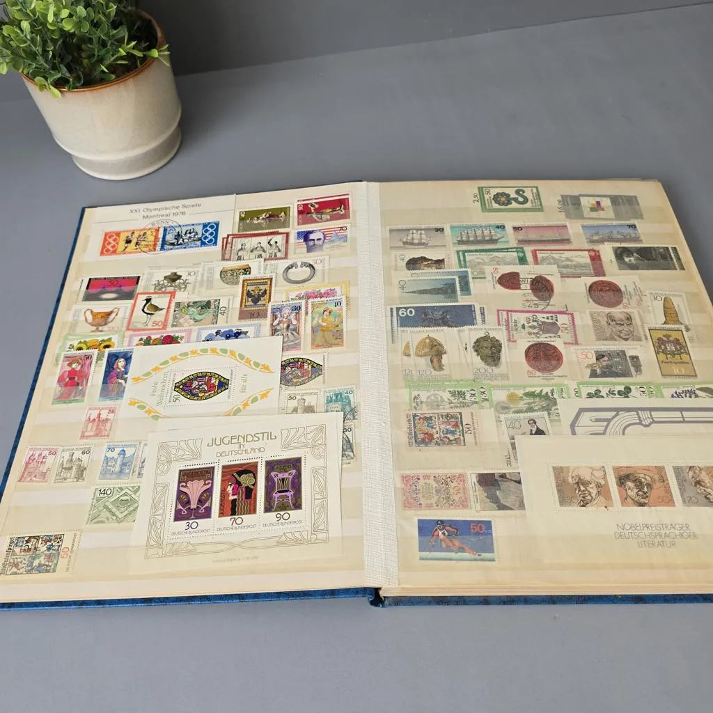 Briefmarken im EInsteckalbum - BRD 1970er -1990er Jahre