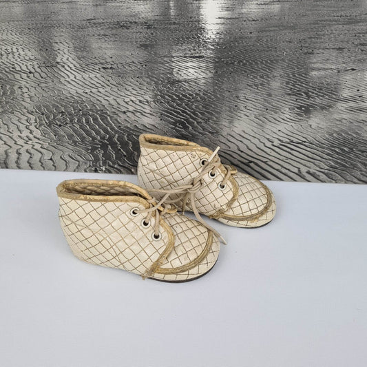 Babyschuhe aus den 50er Jahren - Oldtimer Spiegeldekoration