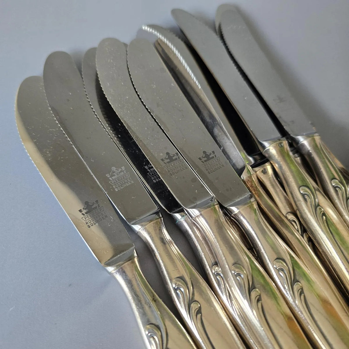 Versilbertes Besteck für 6 bis 12 Personen - 51 Teile - Pfeiffer - 90er Auflage