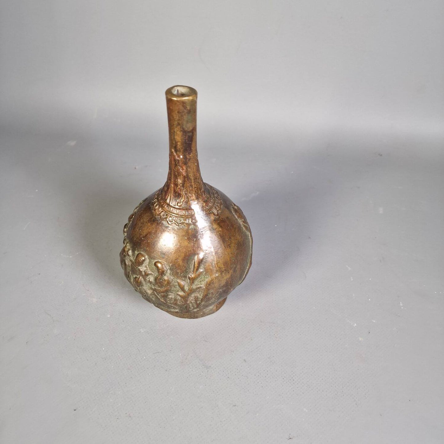 Replika einer chinesische Bronze Vase mit Relief
