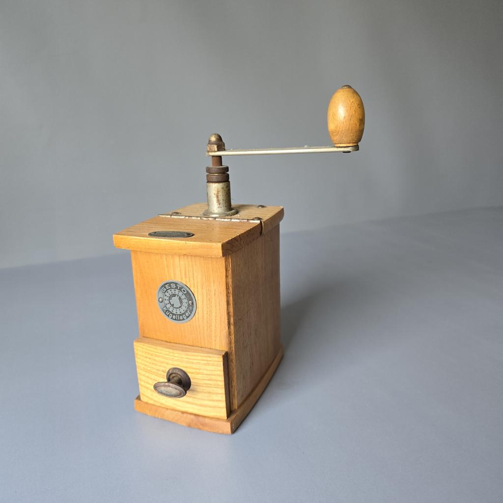 Alte Kaffeemühle - Mokka Mühle Gesto Modell Junior