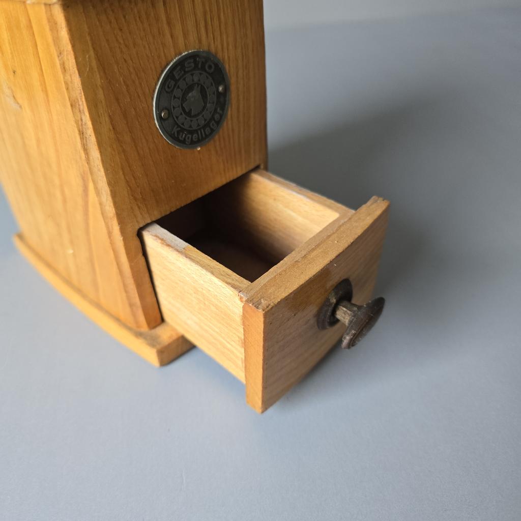 Alte Kaffeemühle - Mokka Mühle Gesto Modell Junior