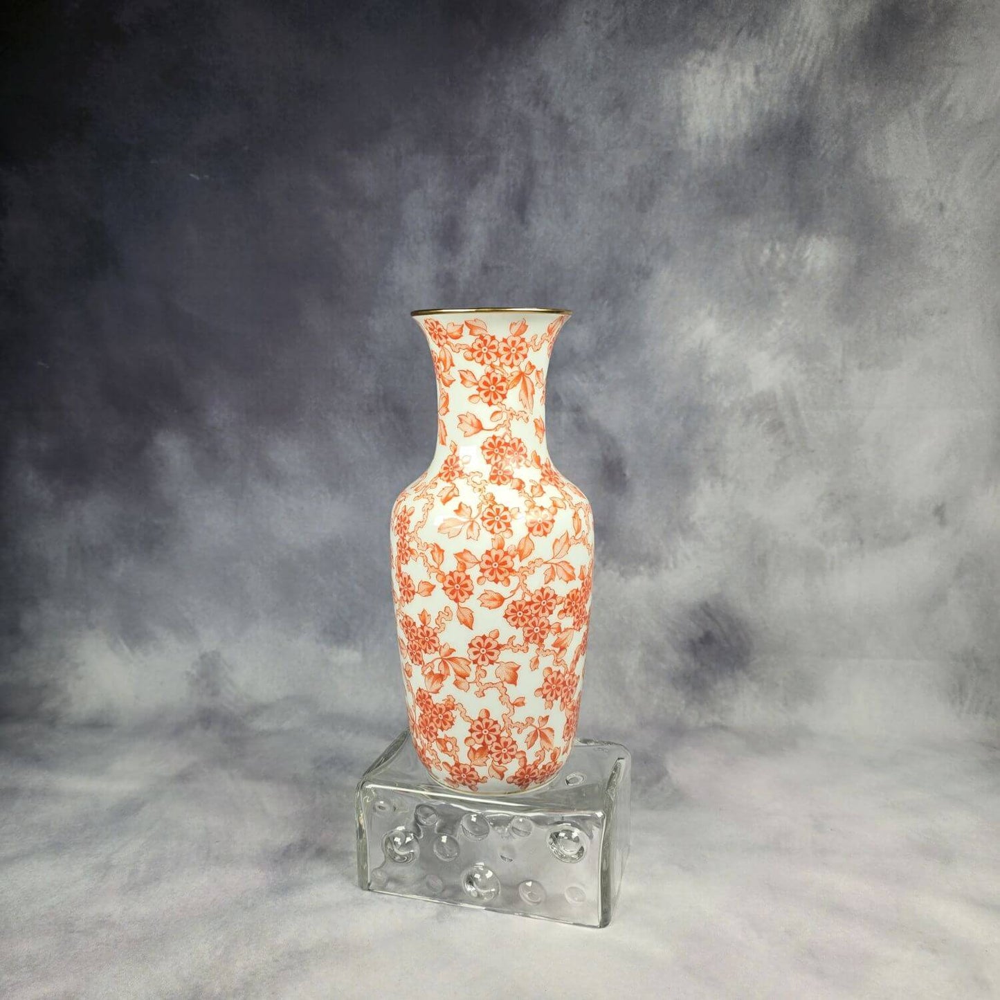 Rosenthal Vase mit orangen Blüten