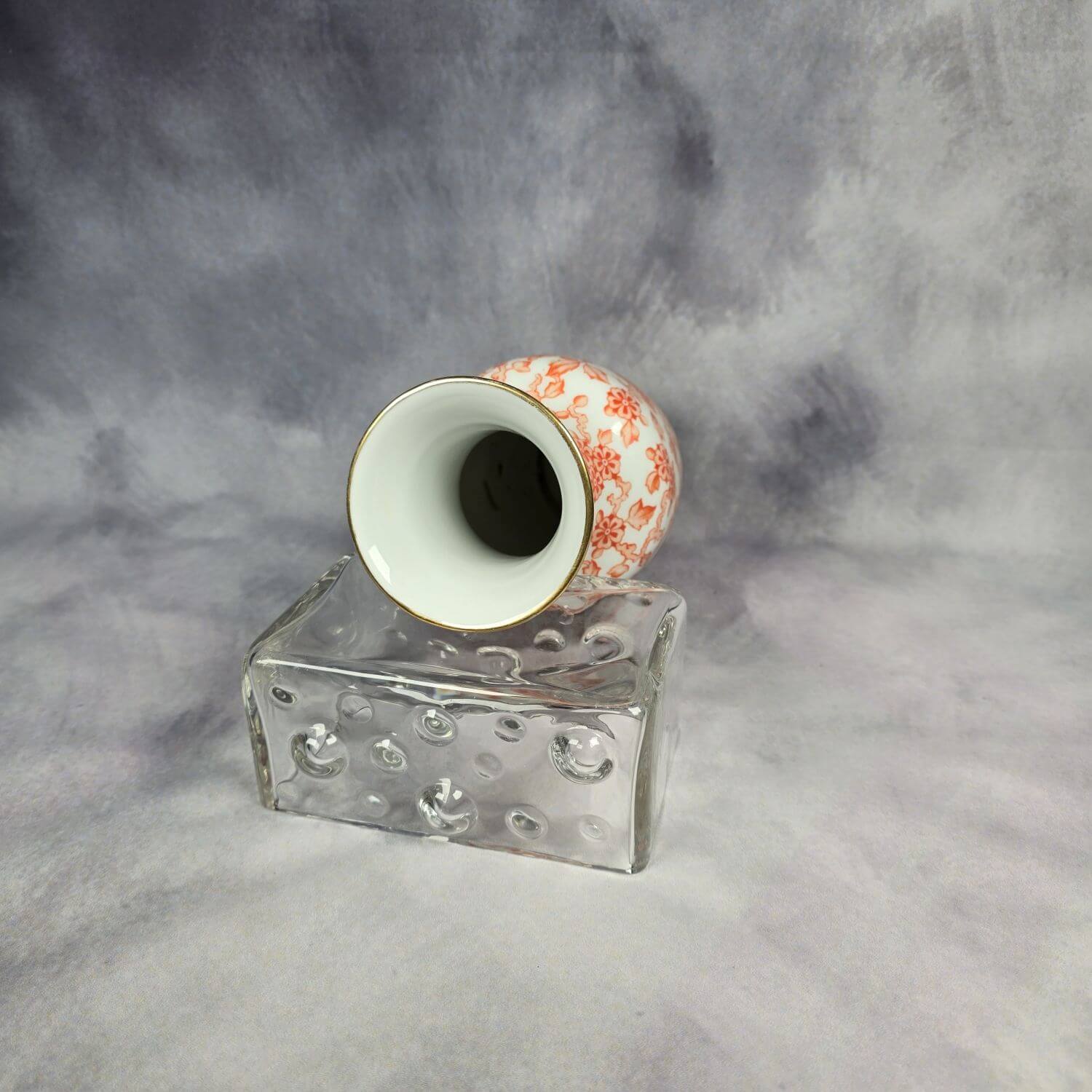 Rosenthal Vase mit orangen Blüten