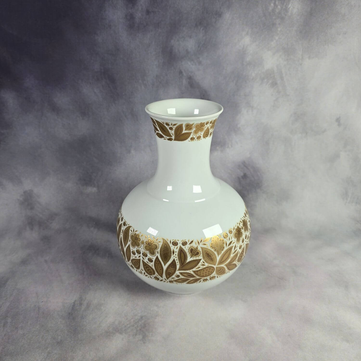 Lorenz Hutschenreuther - Große Vase mit goldenem Dekor