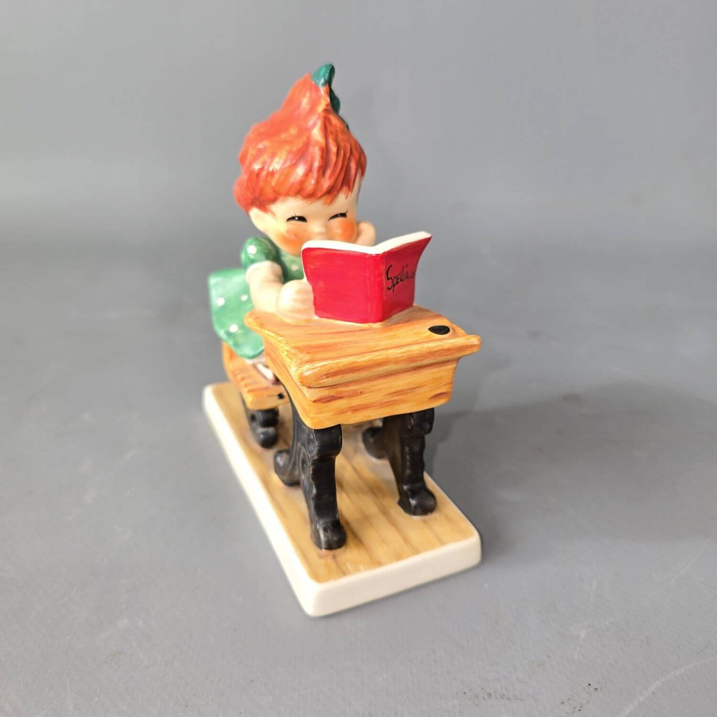 Hummel Goebel Figur von 1958 - Charlot Byj 19 - Rothaariges Mädchen in der Schule