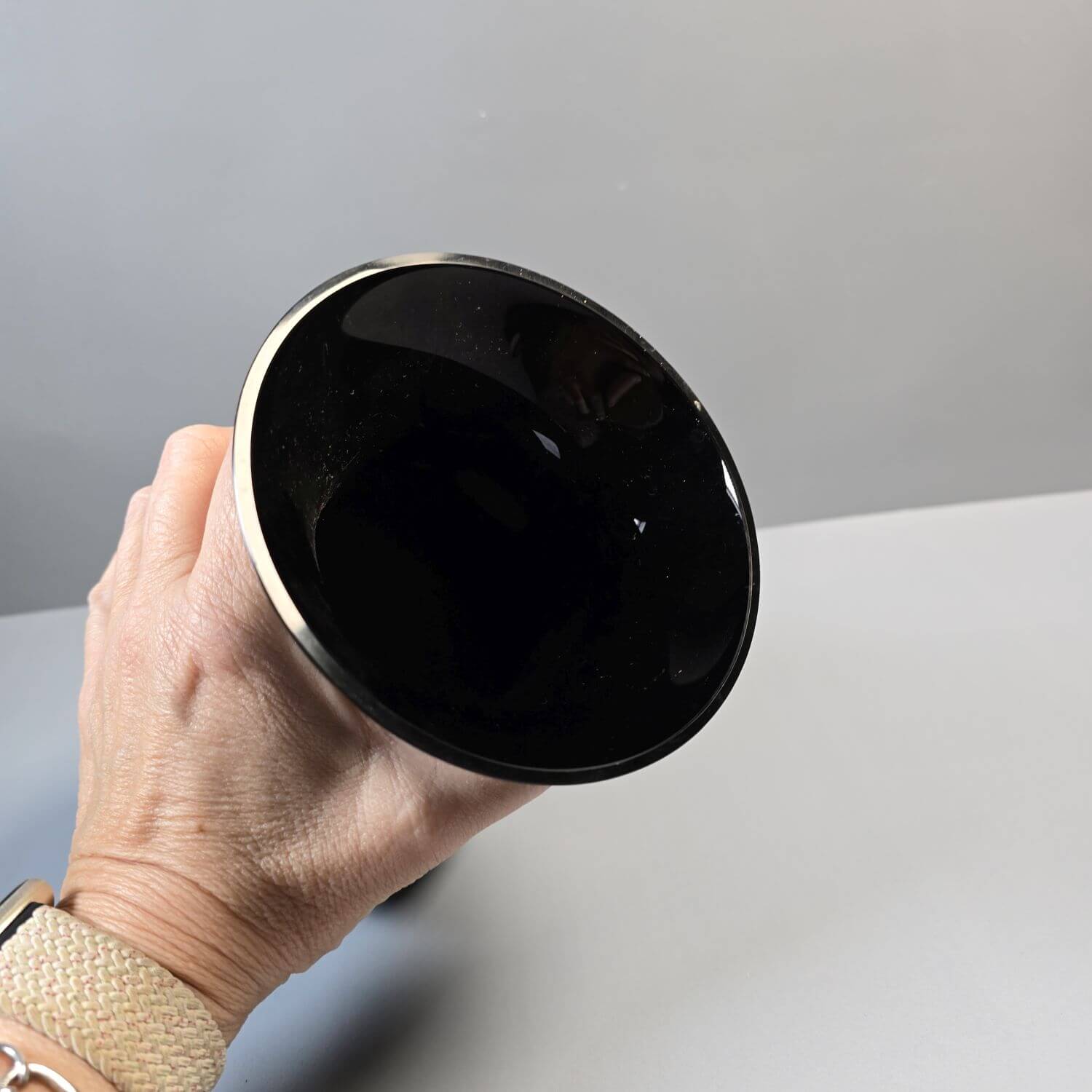 Vintage Hyalithglas Vase handbemalt – 1950er Schwarzglas