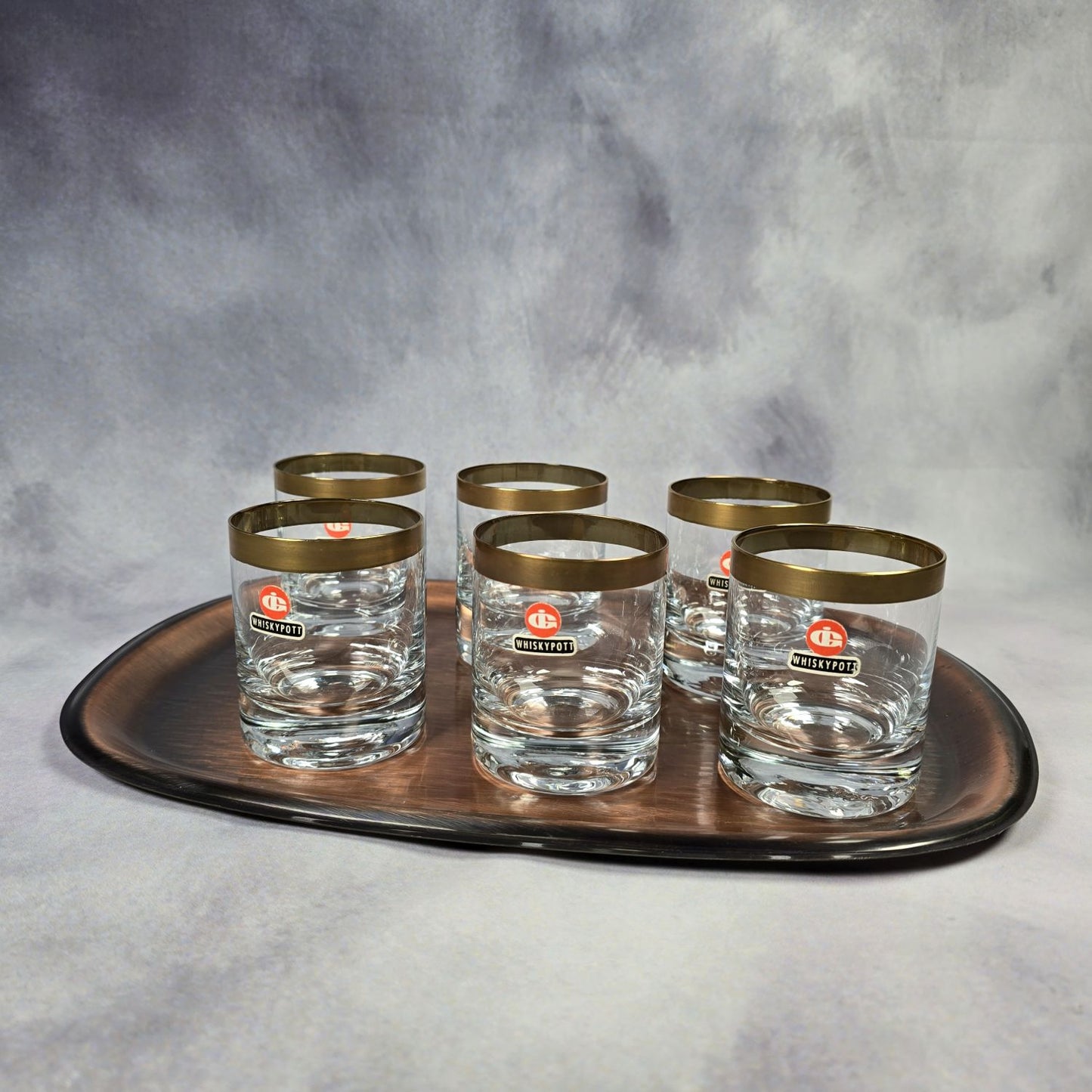 Set Whiskypott Ingrid Hütte Goldrand auf Tablett