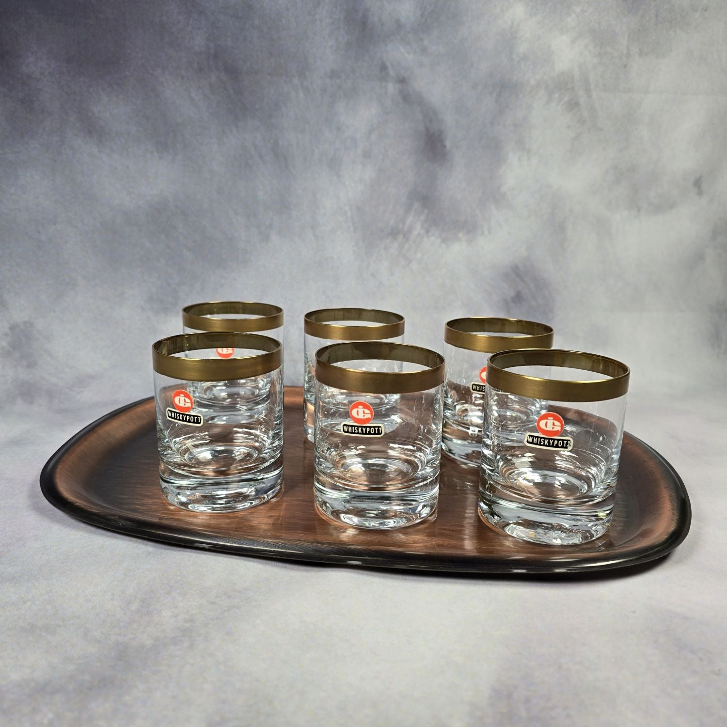 Set Whiskypott Ingrid Hütte Goldrand auf Tablett