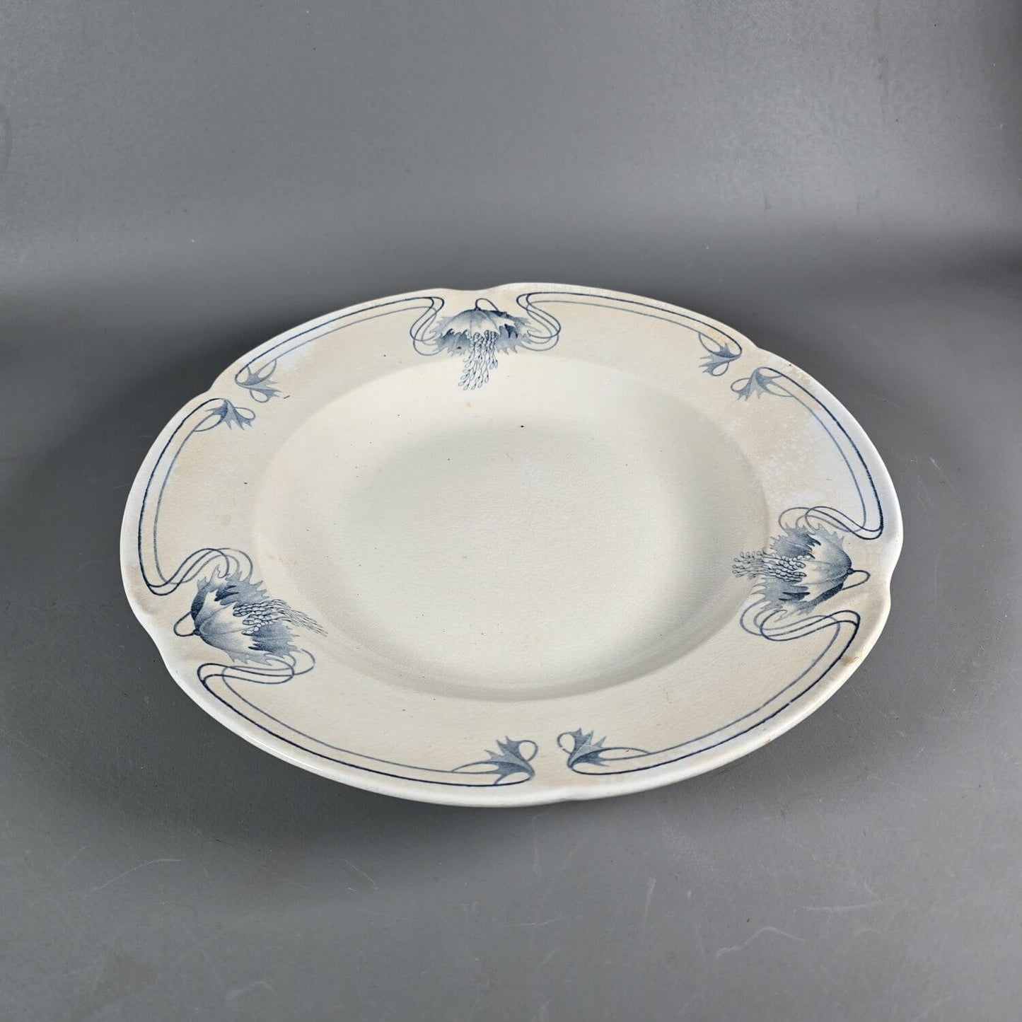 Sehr alter großer Villeroy & Boch Teller - Hilda