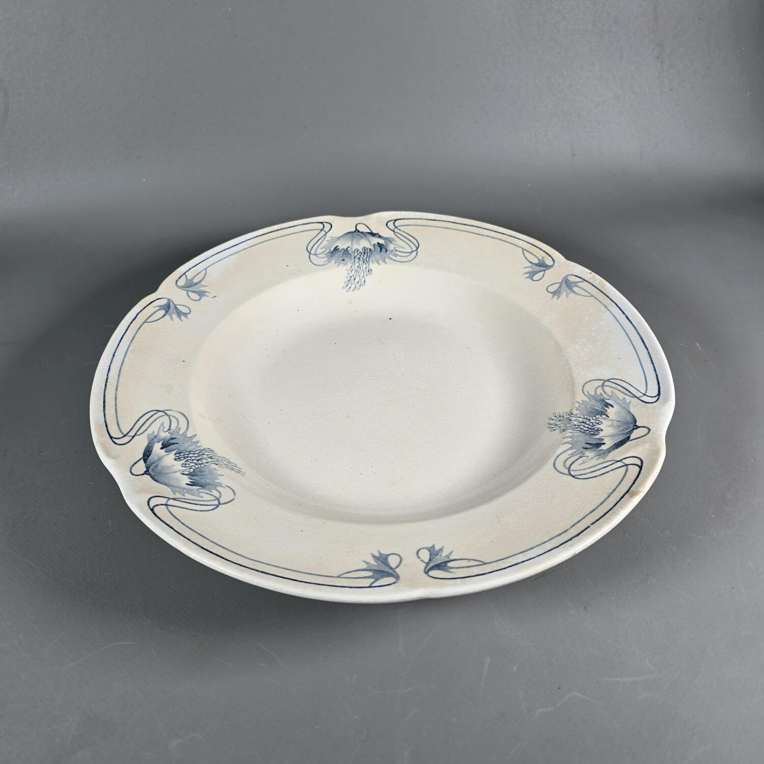 Sehr alter großer Villeroy & Boch Teller - Hilda