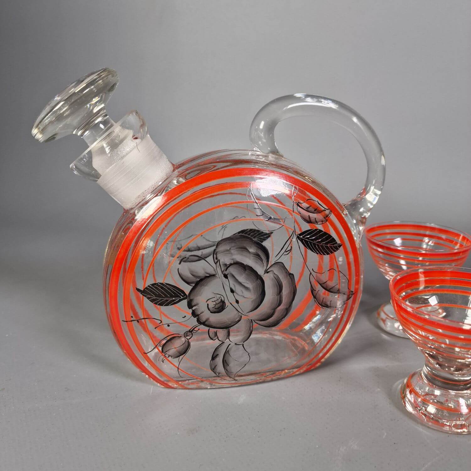 Vintage Karaffe mit Gläsern - Motiv schwarze Rose