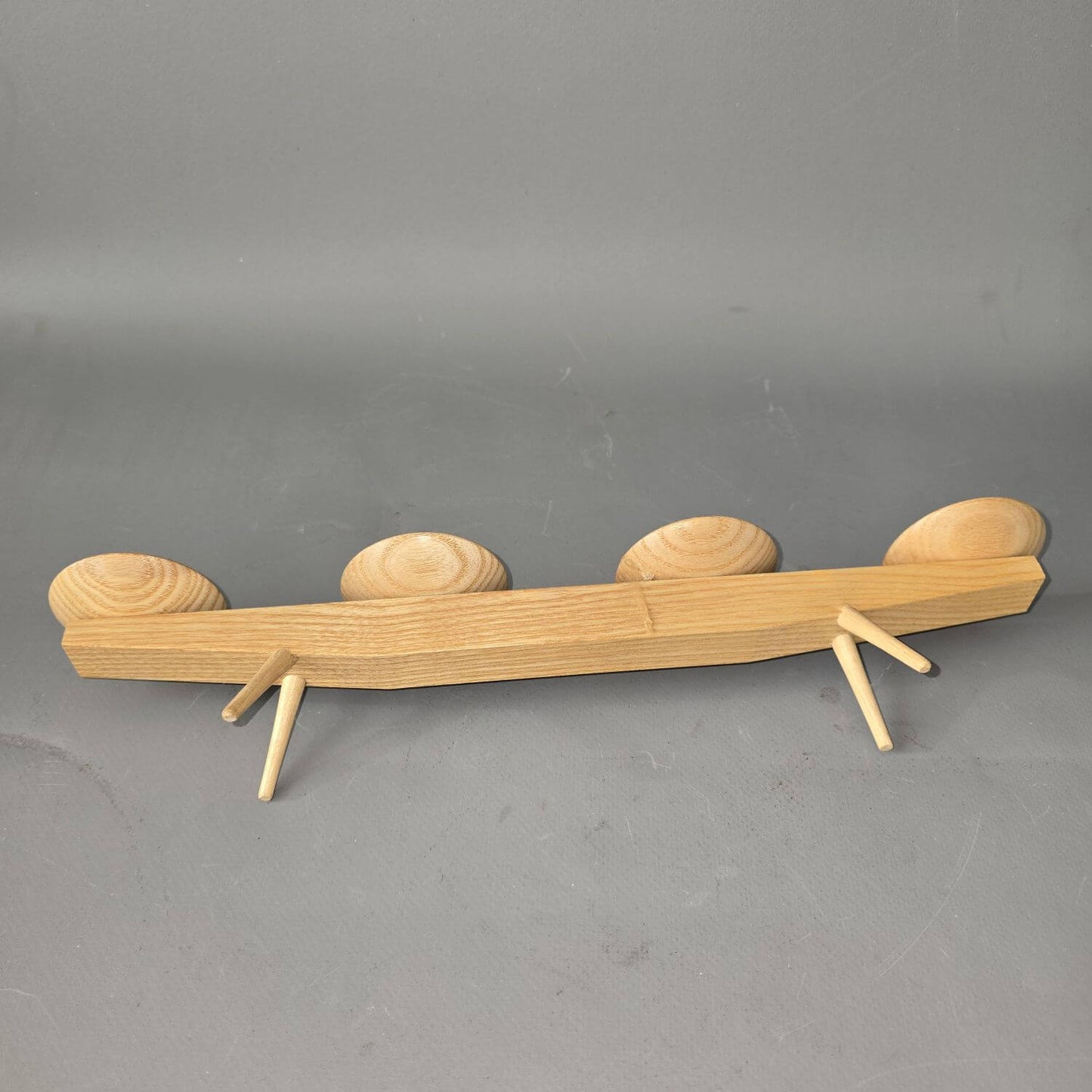 Kerzenleuchter aus hellem Holz - 1960er Jahre Erzgebirge