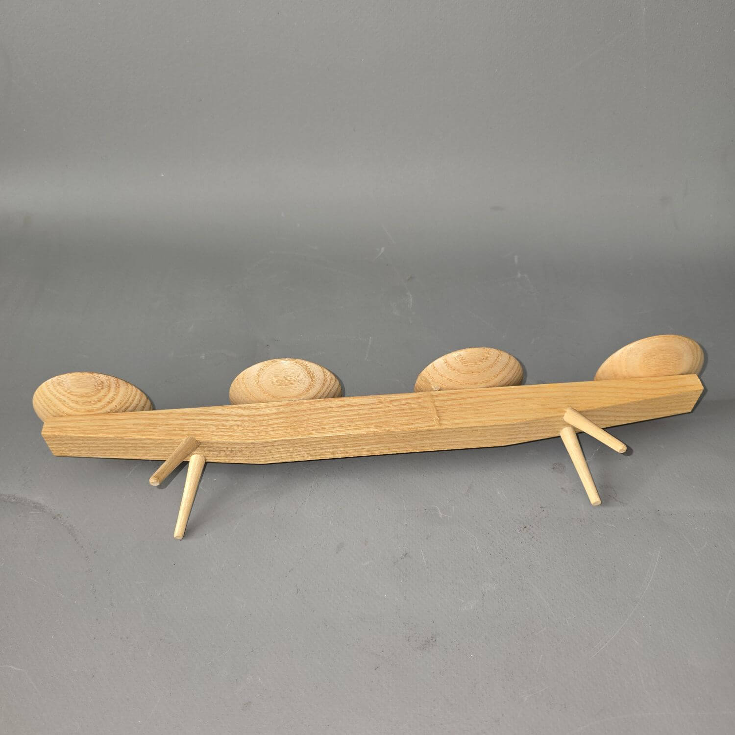 Kerzenleuchter aus hellem Holz - 1960er Jahre Erzgebirge