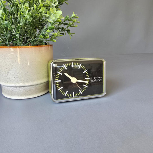 Wecker - Kienzle Portable in grün aus 70er Jahren