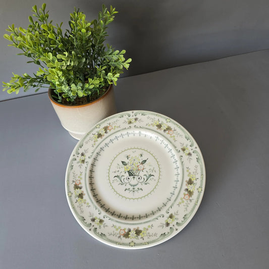runder Kuchenteller, Blumenmuster