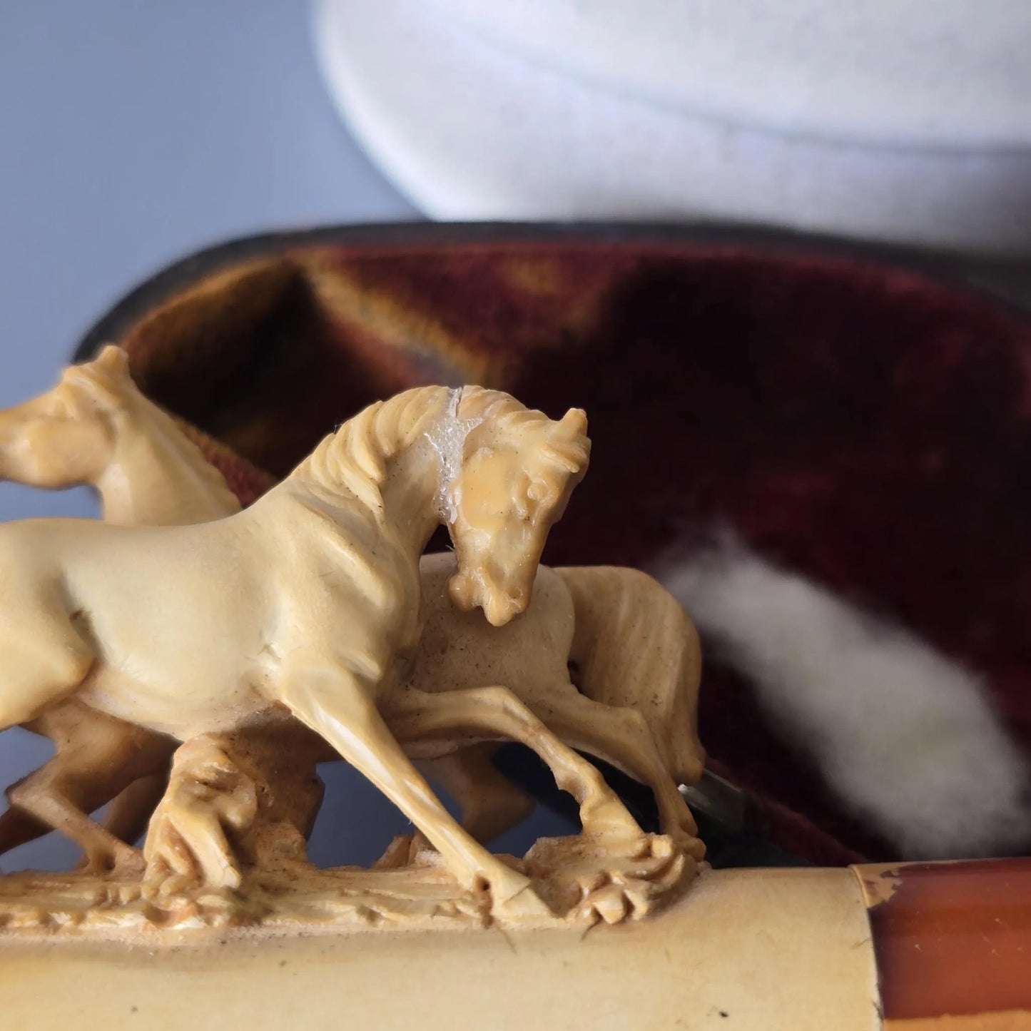 Alte Meerschaumpfeife in Etui - Pferde Motiv