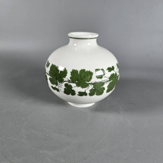 Kleine bauchige Meissen Vase - Weinlaub Ranke - Kugelvase