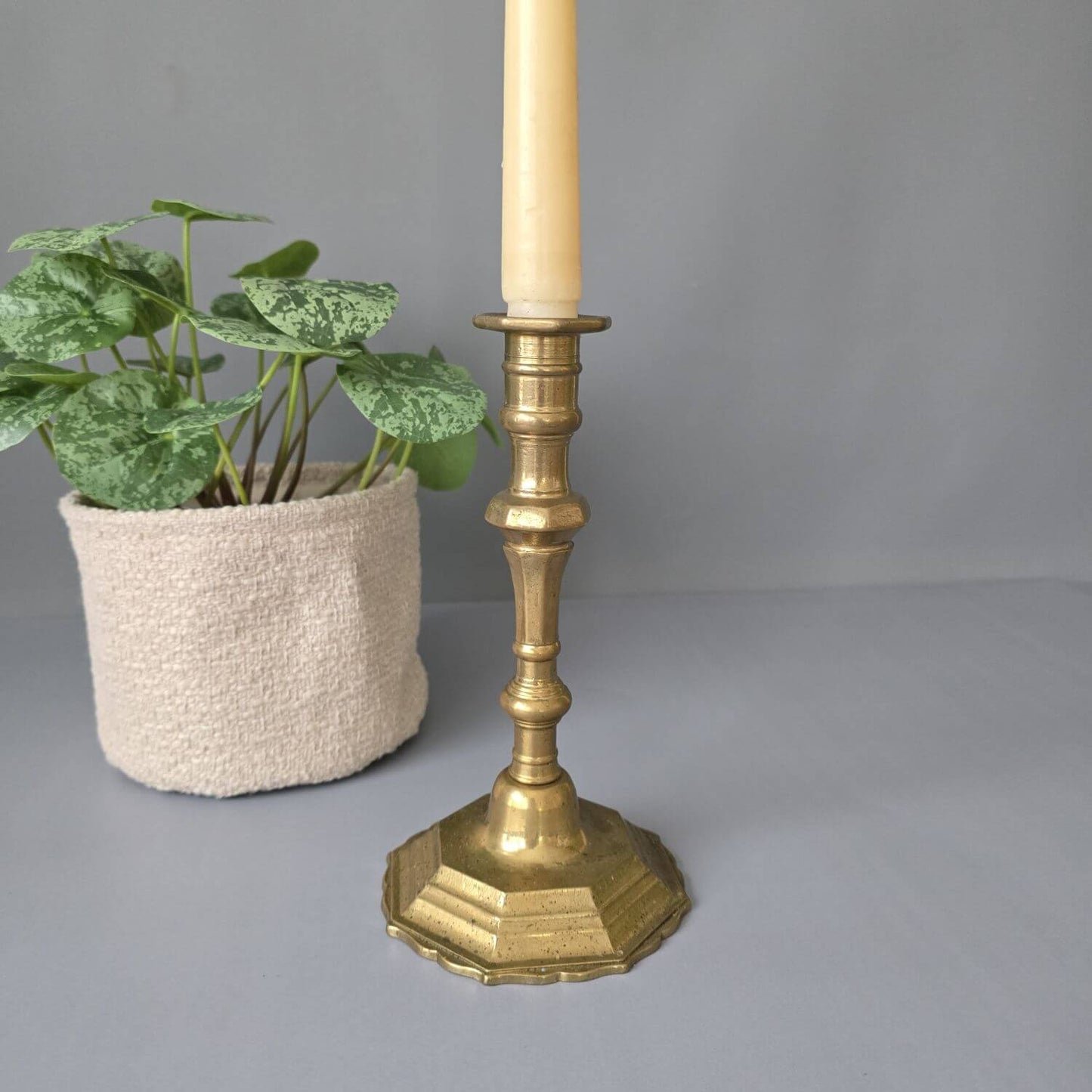Hoher Vintage Messing Kerzenständer