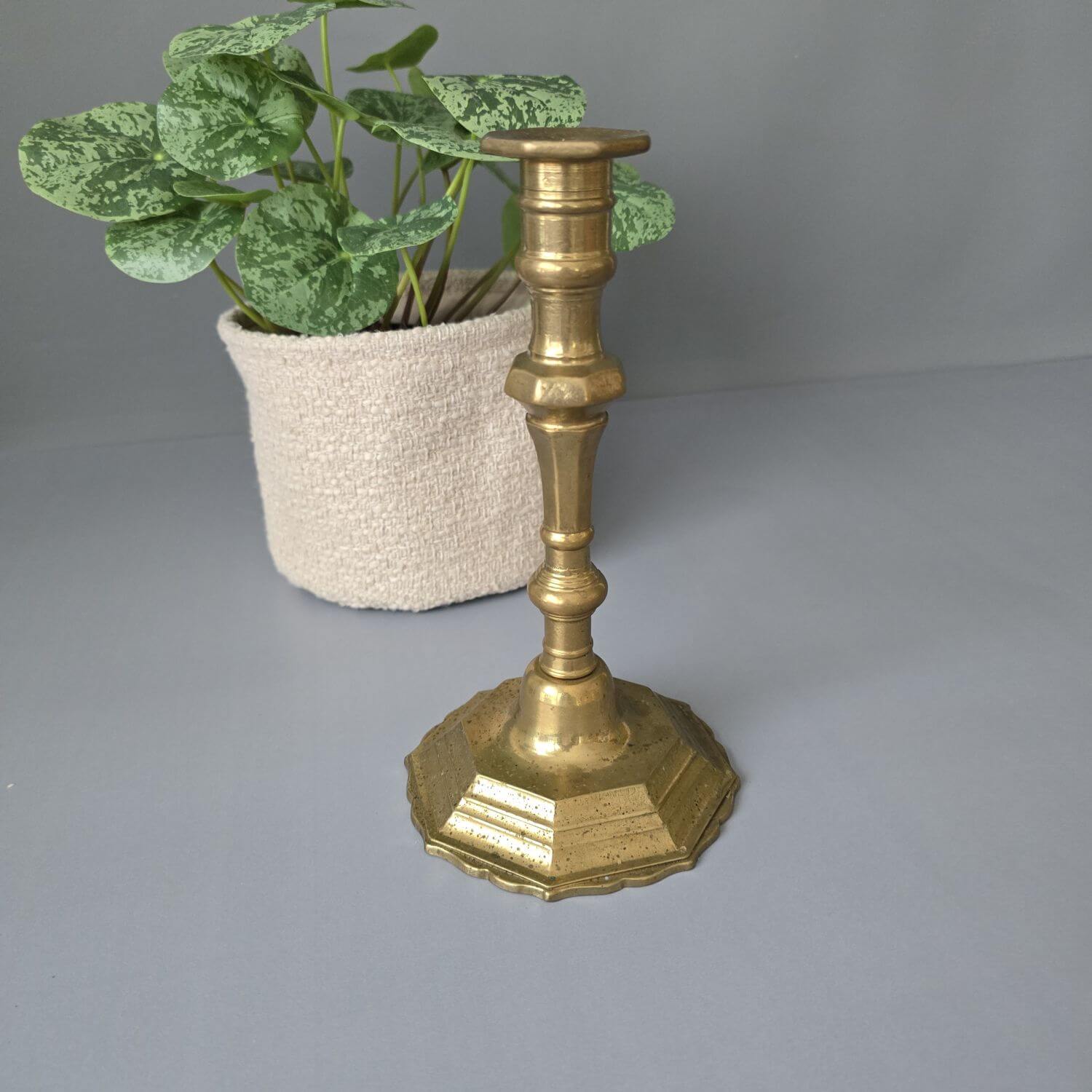 Hoher Vintage Messing Kerzenständer