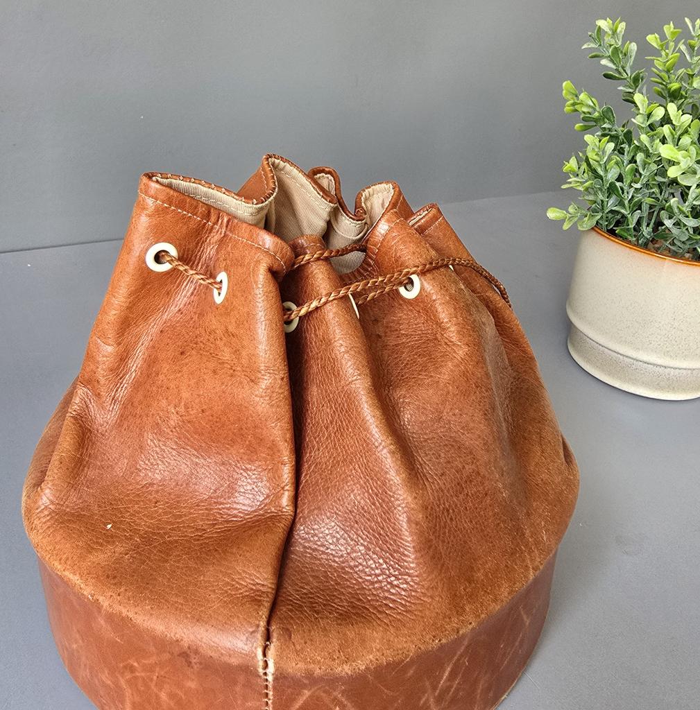 Beuteltasche aus braunem Leder - Vintage Bucket Bag