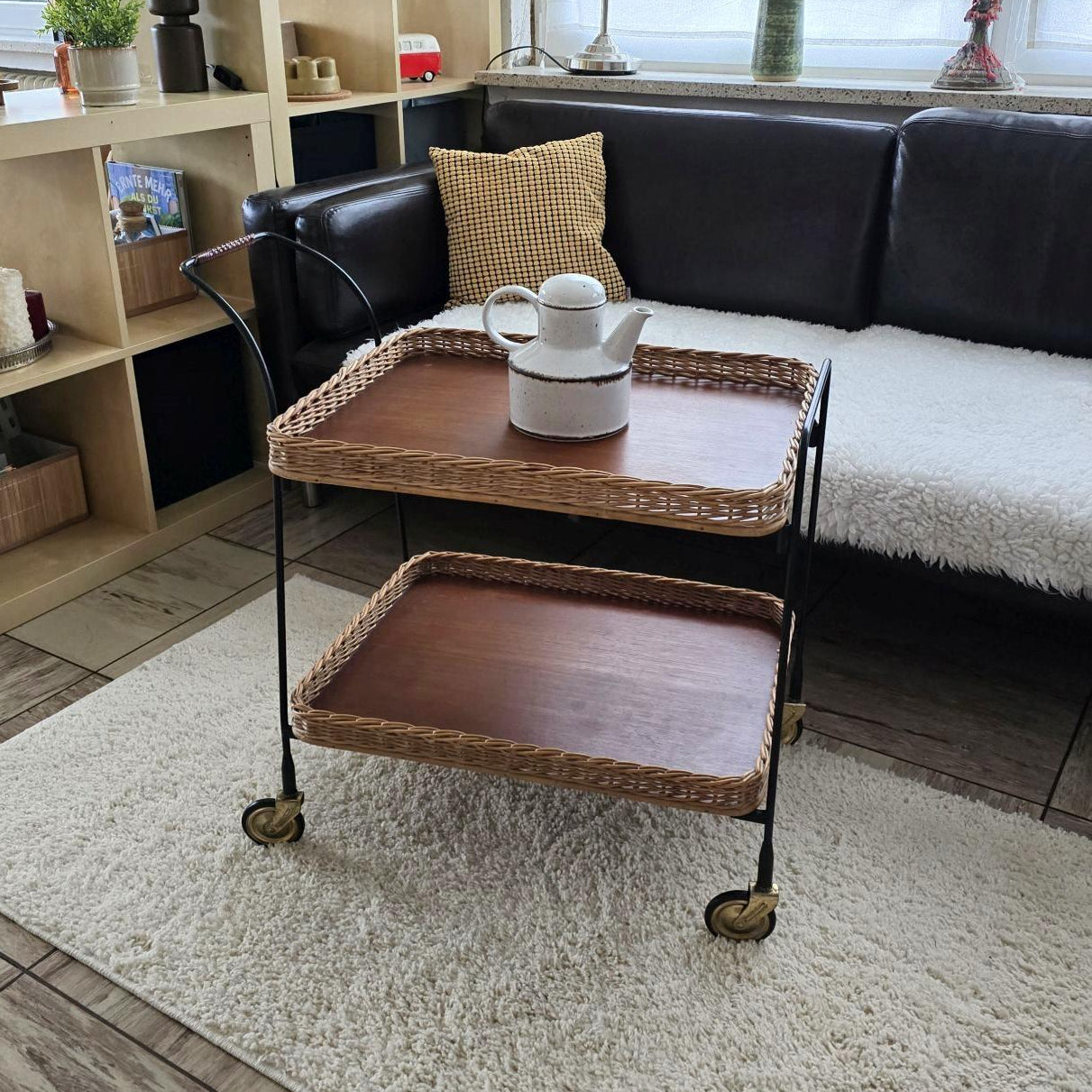 Barwagen - Servierwagen mit abnehmbaren Tabletts mit Korbgeflecht - 1960 1970