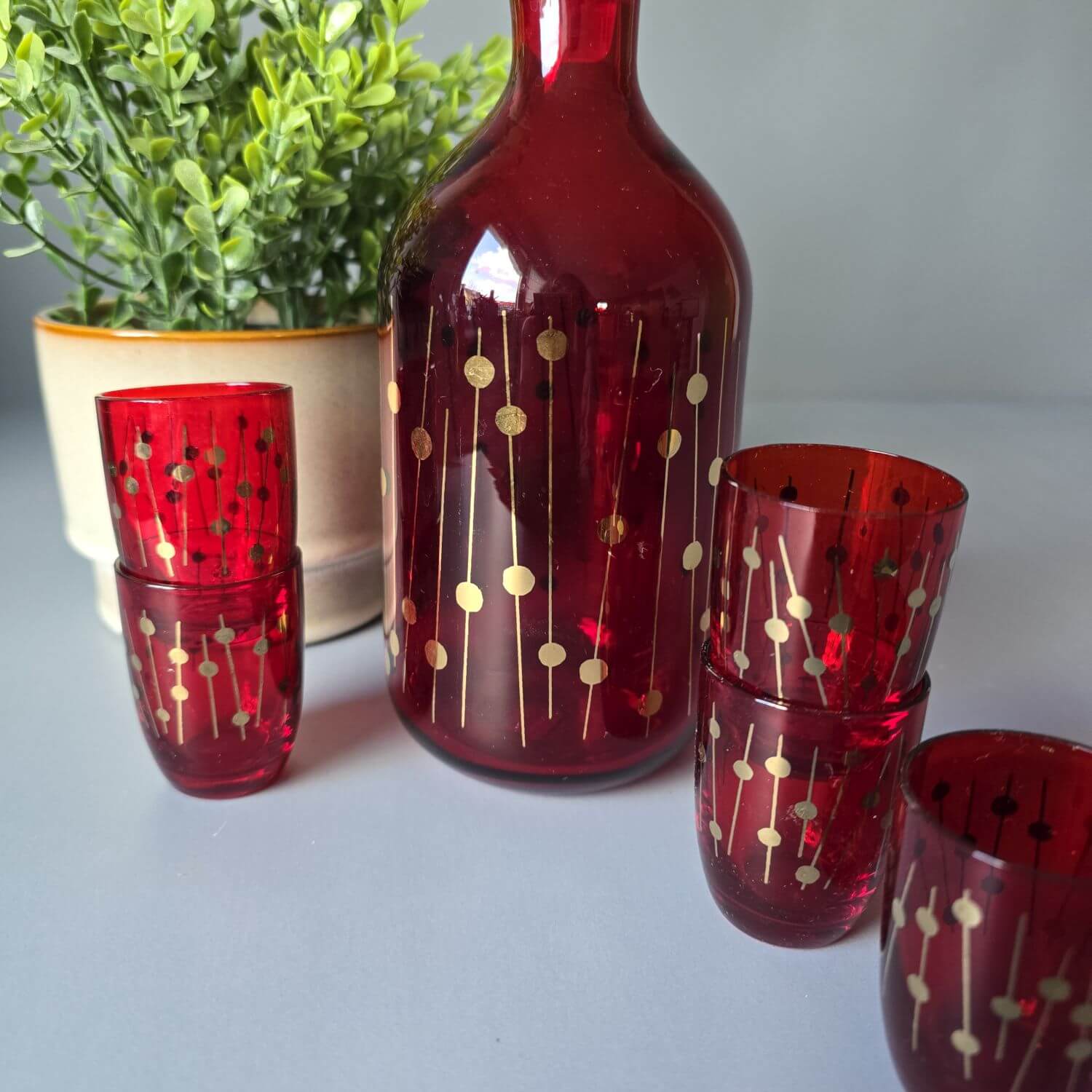 Set Rubinglas Böhmen Karaffe mit Gläsern