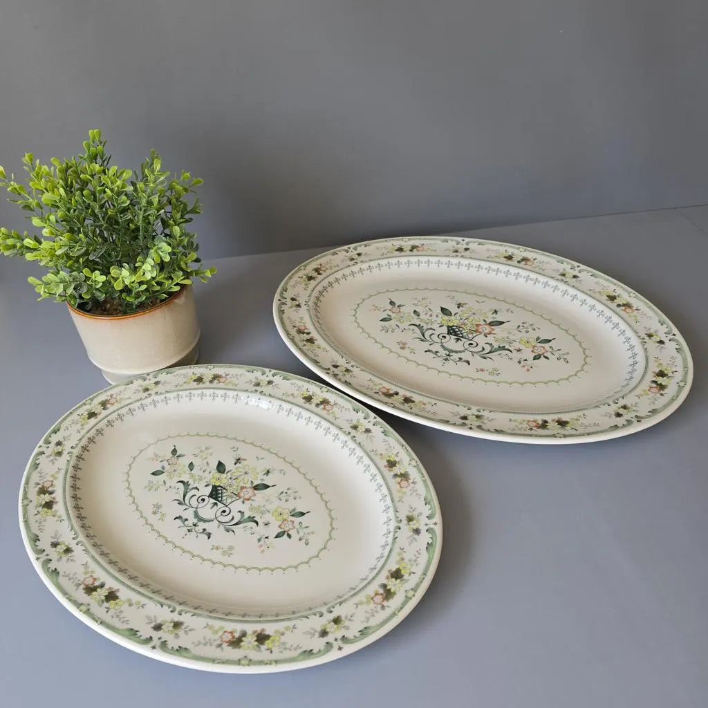 Royal Doulton Provencal - 2 ovale Servierplatten
