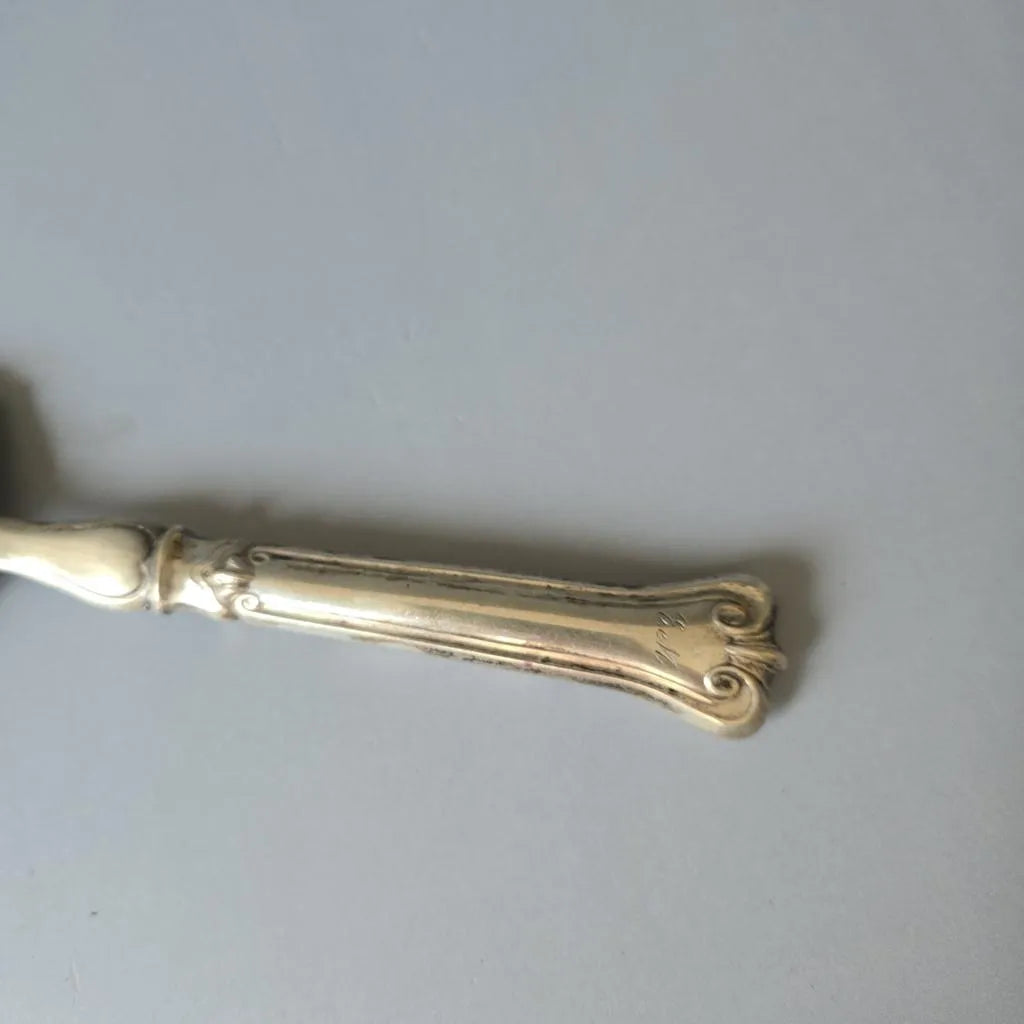 Antiker Fischheber - reich verziert - wohl Silber mit Monogramm