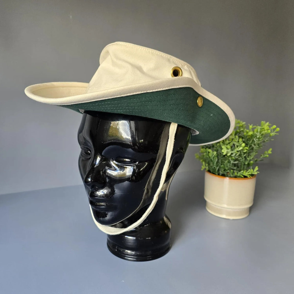 The Tilley Hat T3 - Canada - Handcrafted - Größe 57 - unbenutzt - natur mit grüner Krempe
