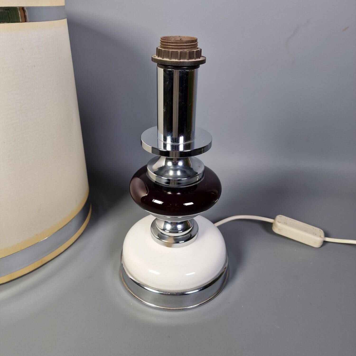 Design Tischleuchte 70er Jahre - Chrom - schwarz weiß - Große Tischlampe