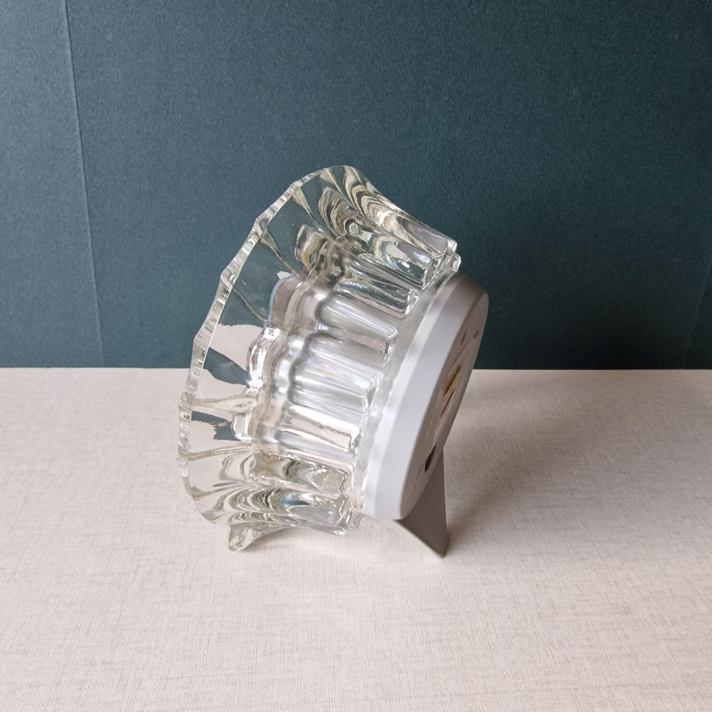 Tischuhr Rhythm in Glas
