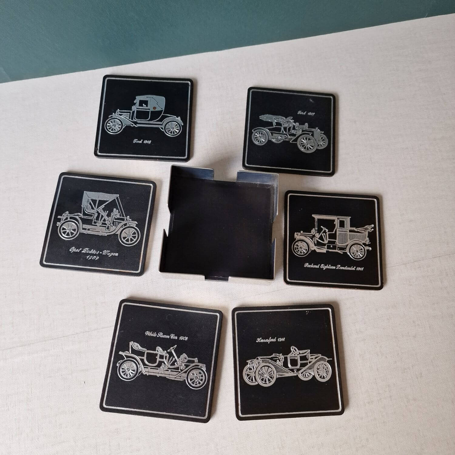 Untersetzer Set - 70s - im Ständer aus Chrom - Oldtimer - schwarz - silber