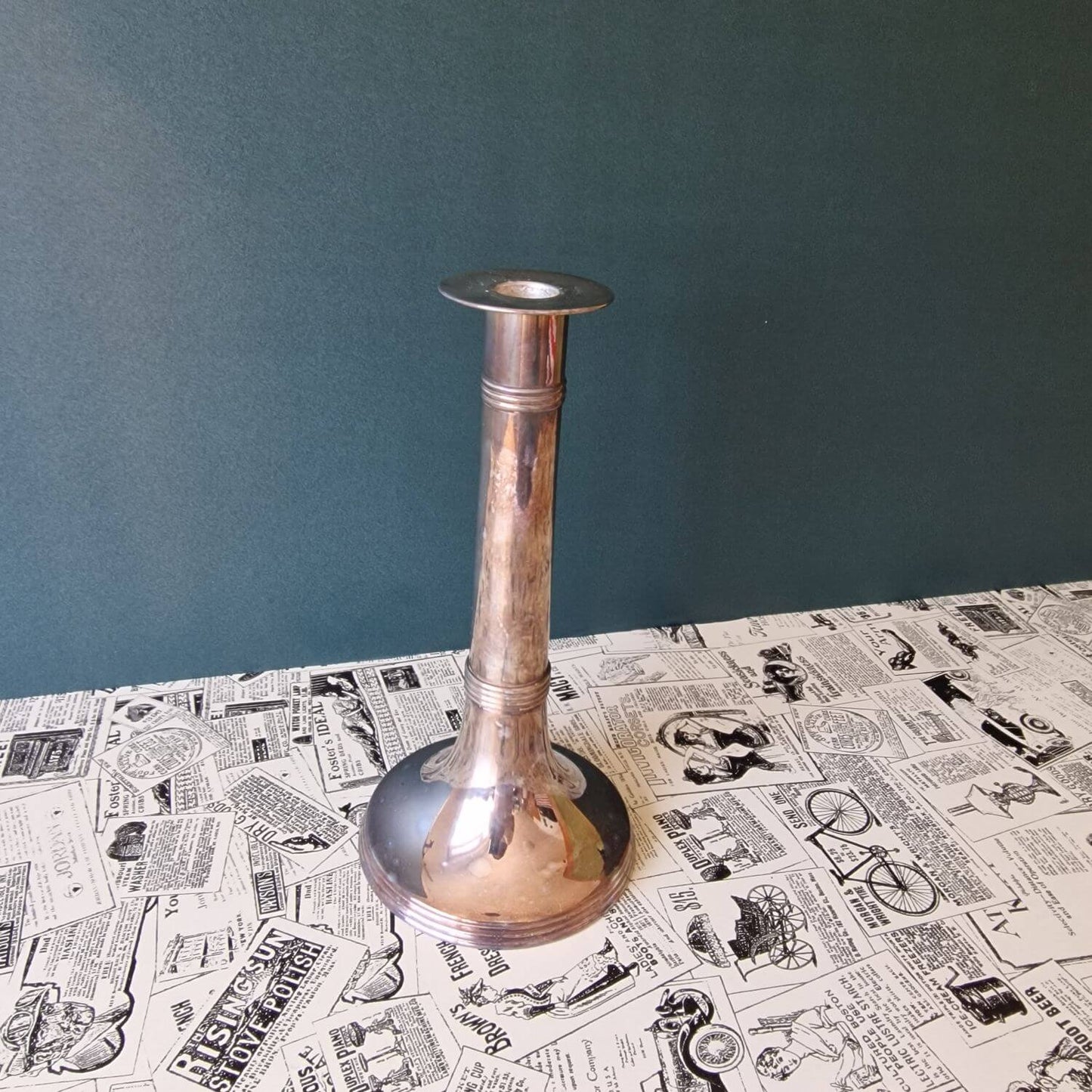 Versilberter hoher Kerzenständer - 25cm