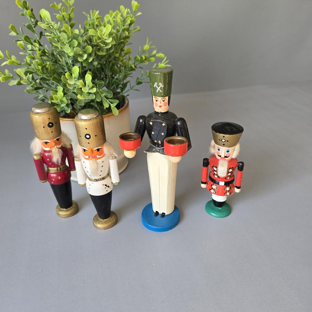 Vintage Bergmann Leuchter und Nussknacker Figuren