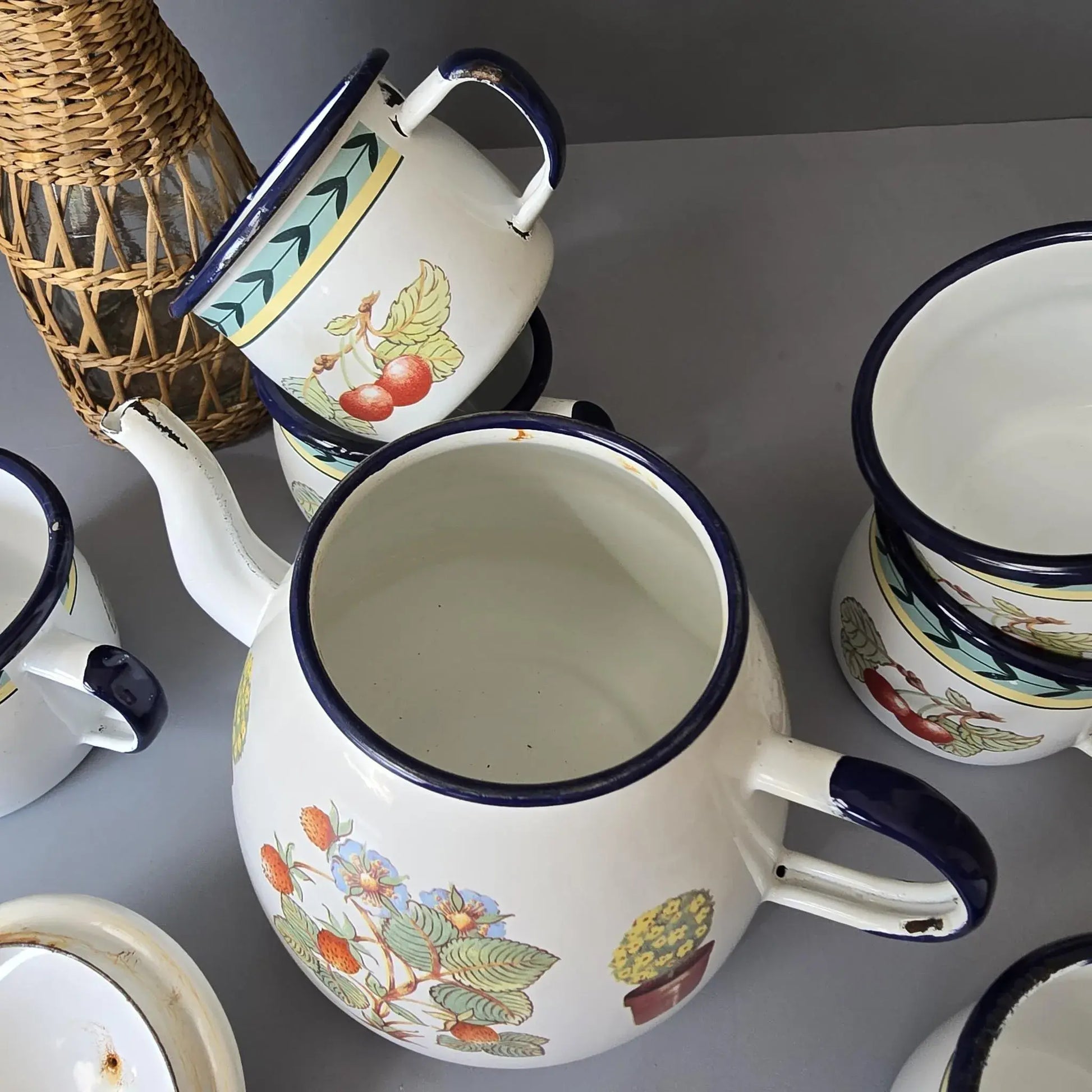 Villeroy & Boch -French Garden - Roanne - Emaille Teekanne und 6 Tassen